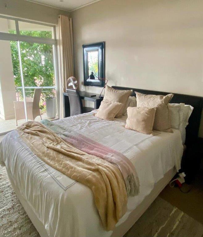 To Let 6 Bedroom Property for Rent in Bantry Bay Western Cape
